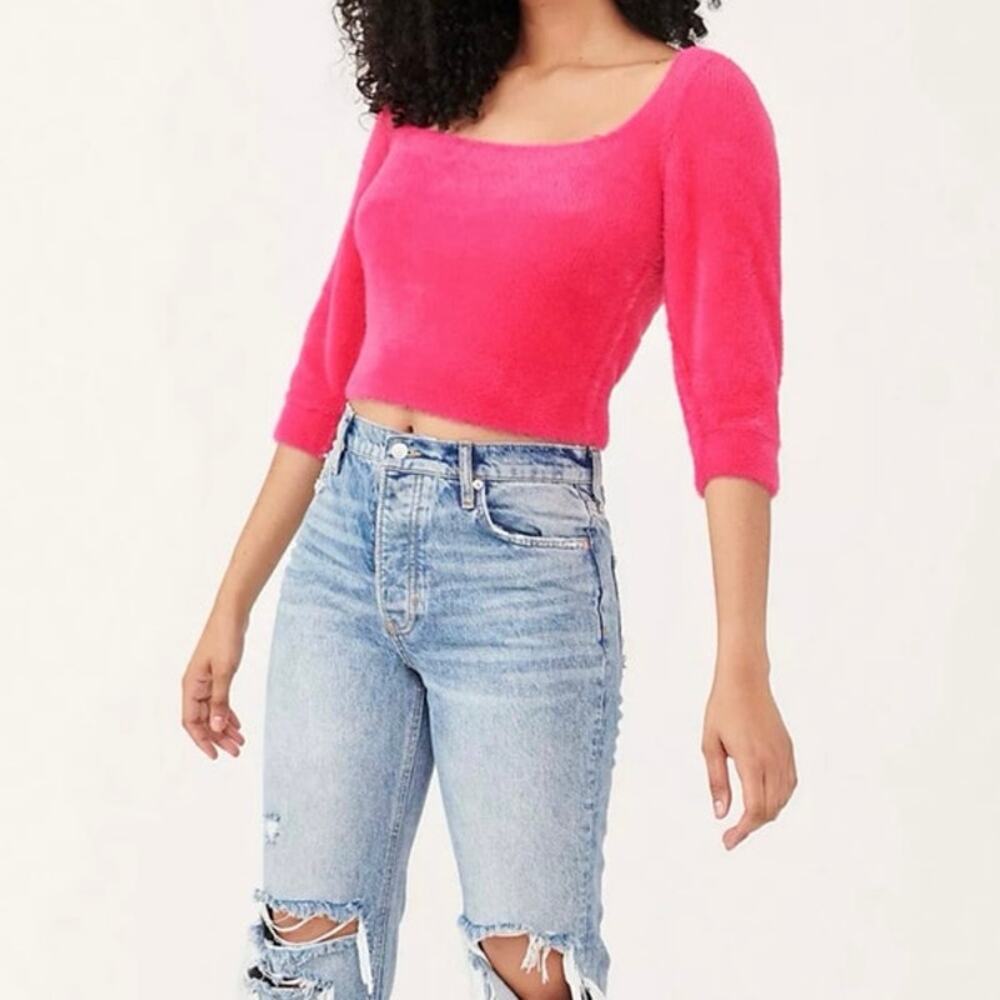 Free People Moonbeam Cropped Sweater Womens Size L Raspberry Soft Stretchy Fuzzy